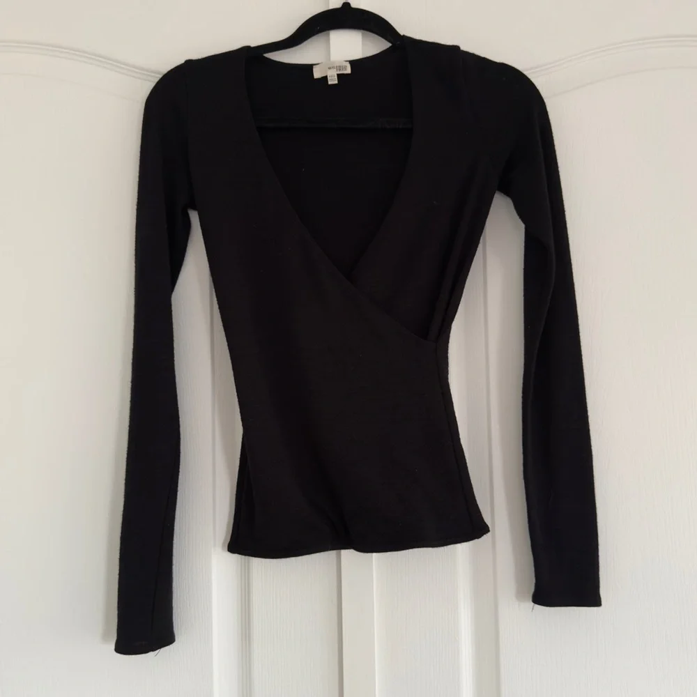 Wilfred Long Sleeve V-Neck Wrap Top - Picture 5 of 6